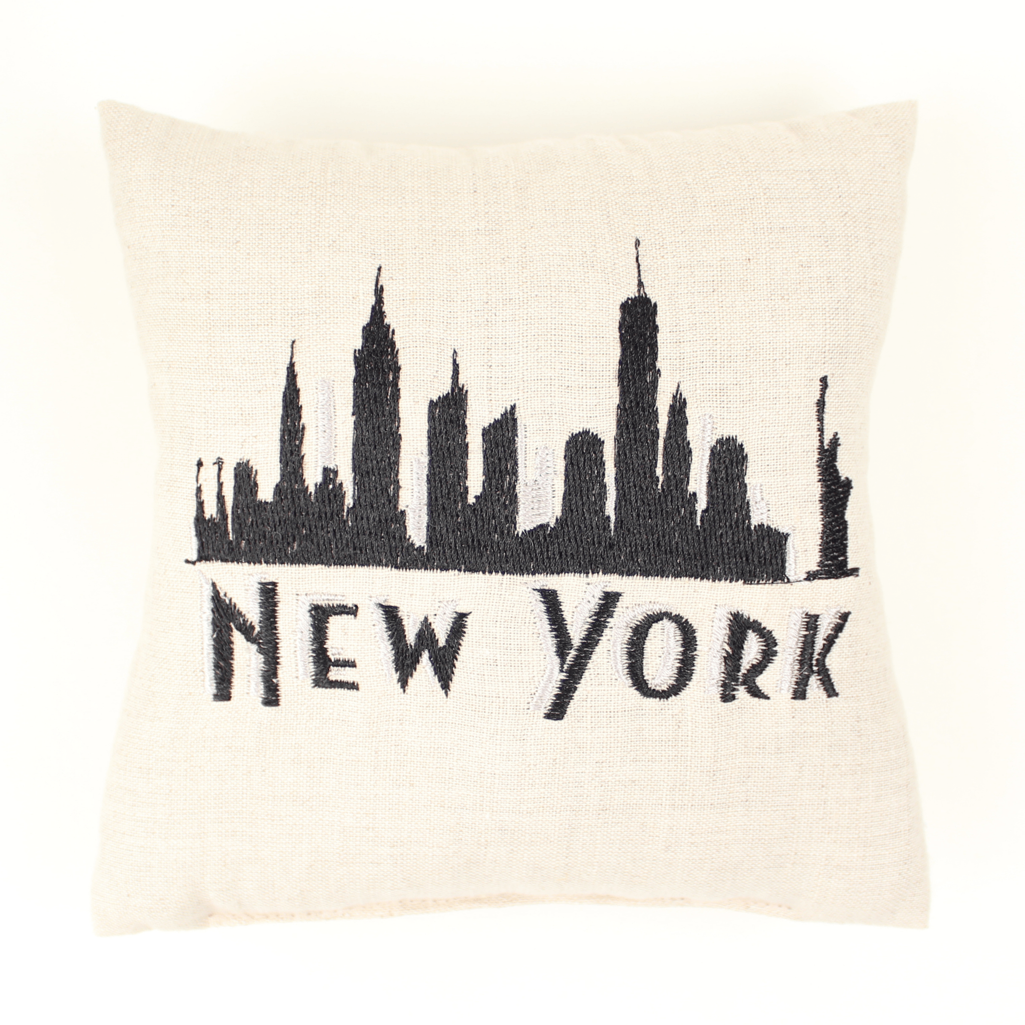 Embroidered New York skyline on  embroidered throw pillow Sachet on white background